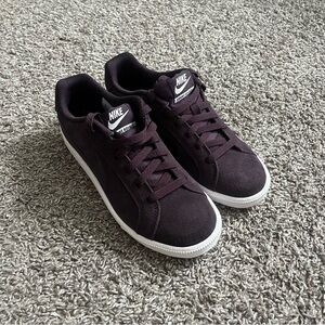Nike Court Royal Suede Women's Shoes Port Wine Dark Purple Like New 5.5